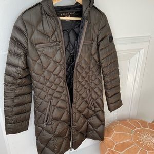 Bernardo Olive Green puffer in great condition